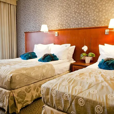 Hotel&spa Stary Basen Swimming Pool 酒店 Dziwnów