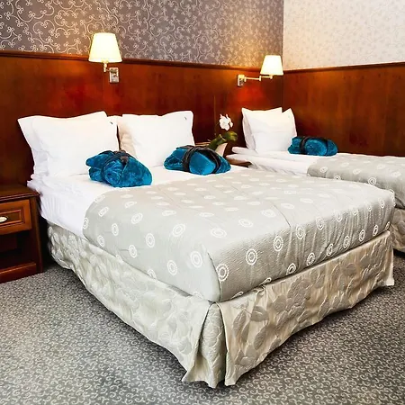 Hotel&spa Stary Basen Swimming Pool Hotel