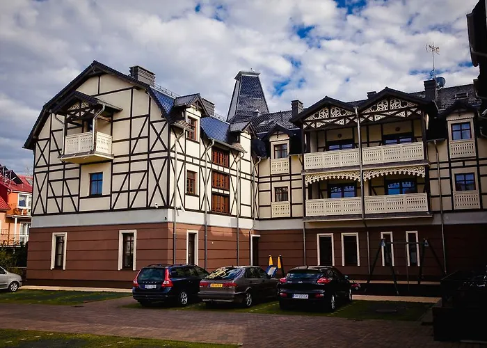 Hotel&spa Stary Basen Swimming Pool Szálloda