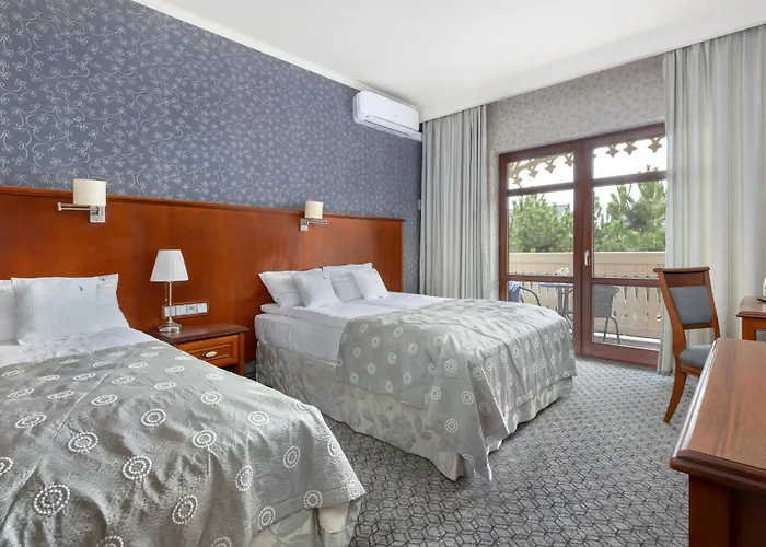 Hotel&spa Stary Basen Swimming Pool Hotel