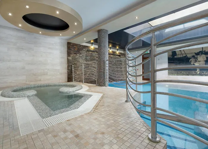 Hotel&spa Stary Basen Swimming Pool Hotel 3*